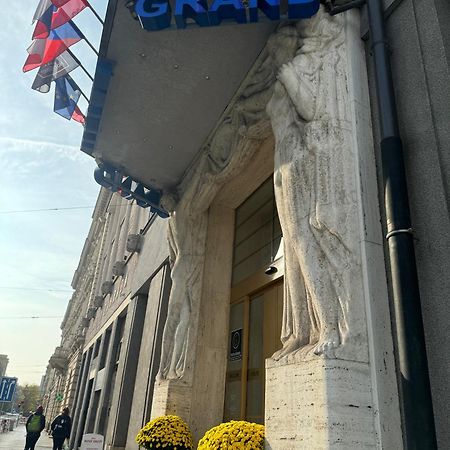 Hotel Grand Hradec Králové Exteriör bild