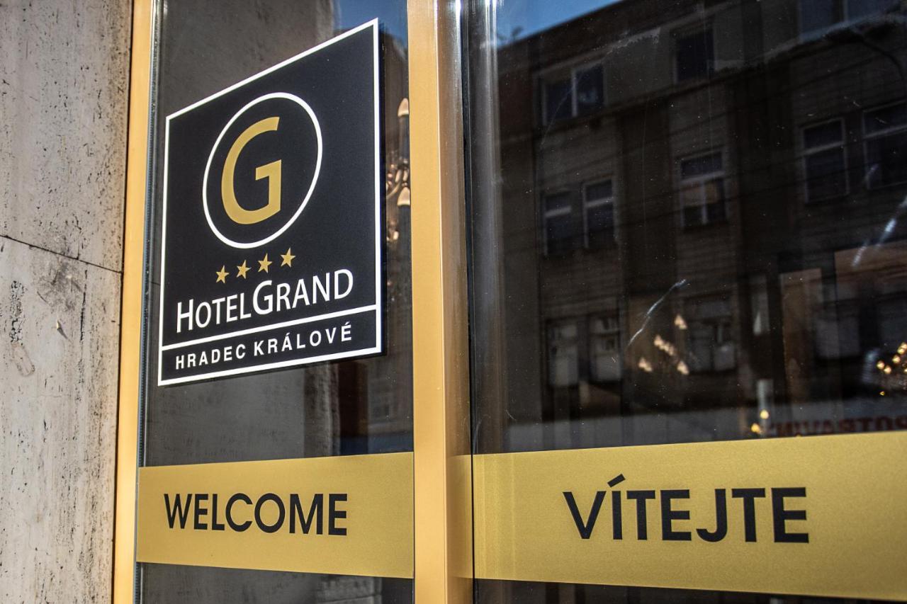 Hotel Grand Hradec Králové Exteriör bild