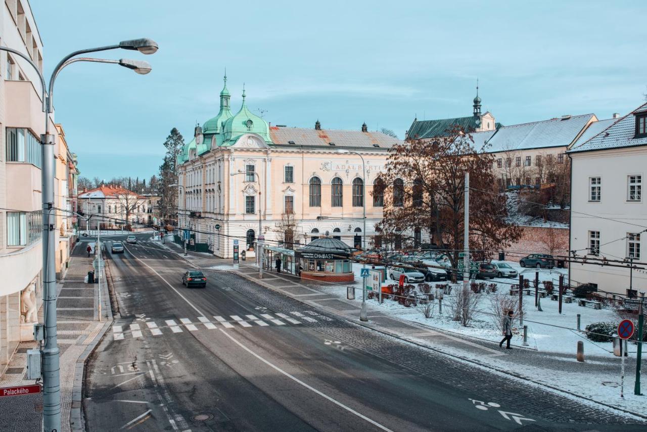 Hotel Grand Hradec Králové Exteriör bild