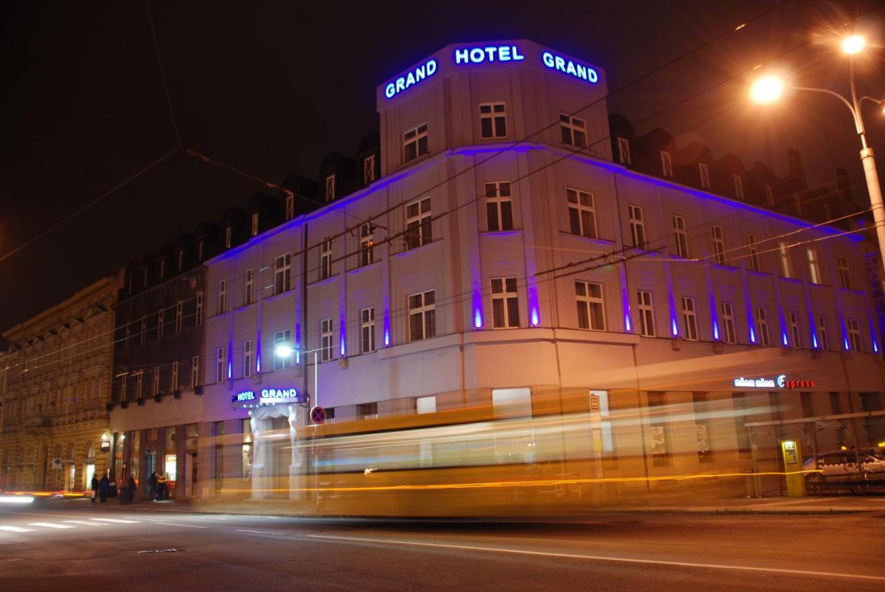 Hotel Grand Hradec Králové Exteriör bild